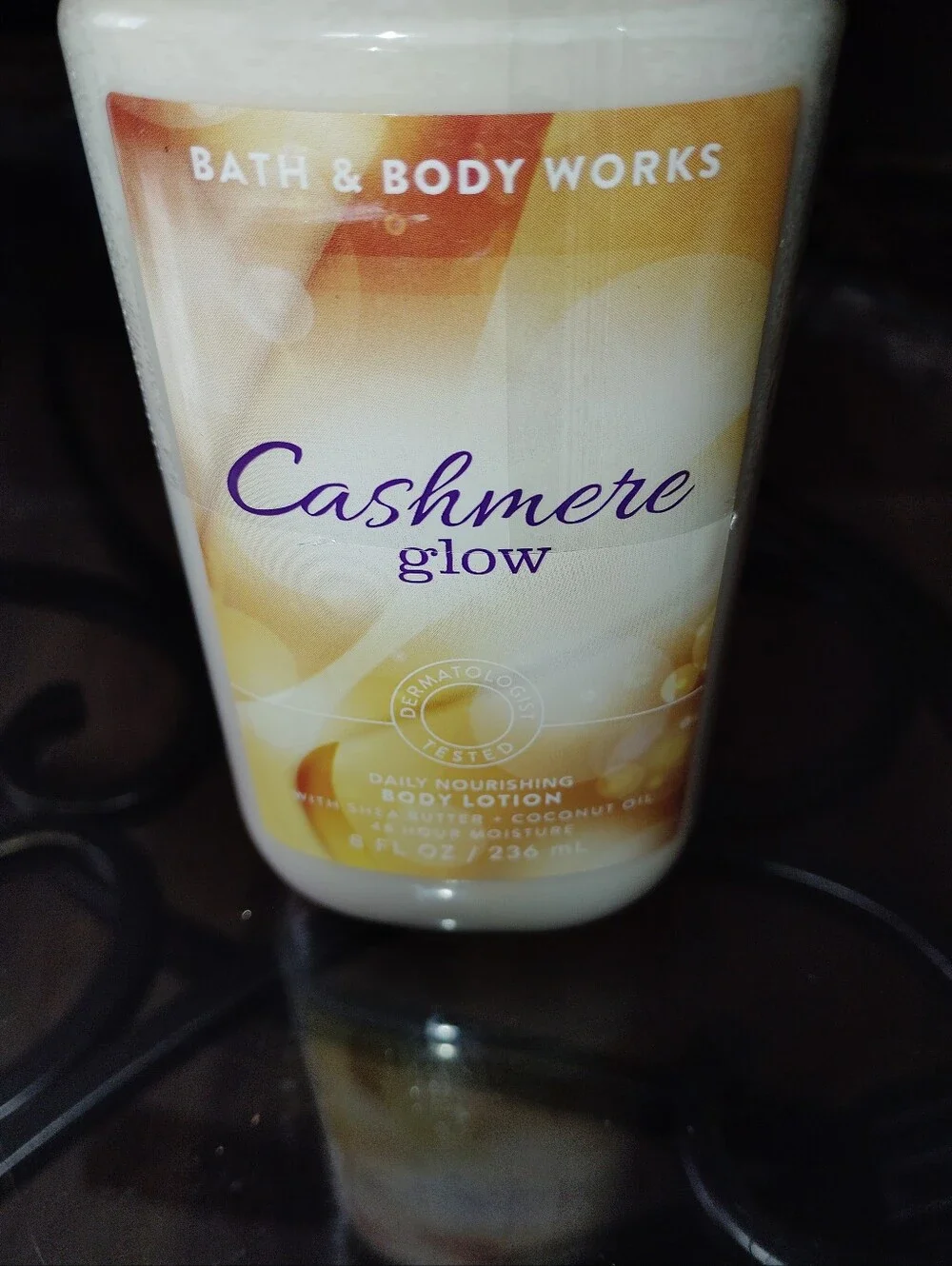 Bath & Body Works Cashmere Glow Body Lotion - Purple & Cream. Sealed